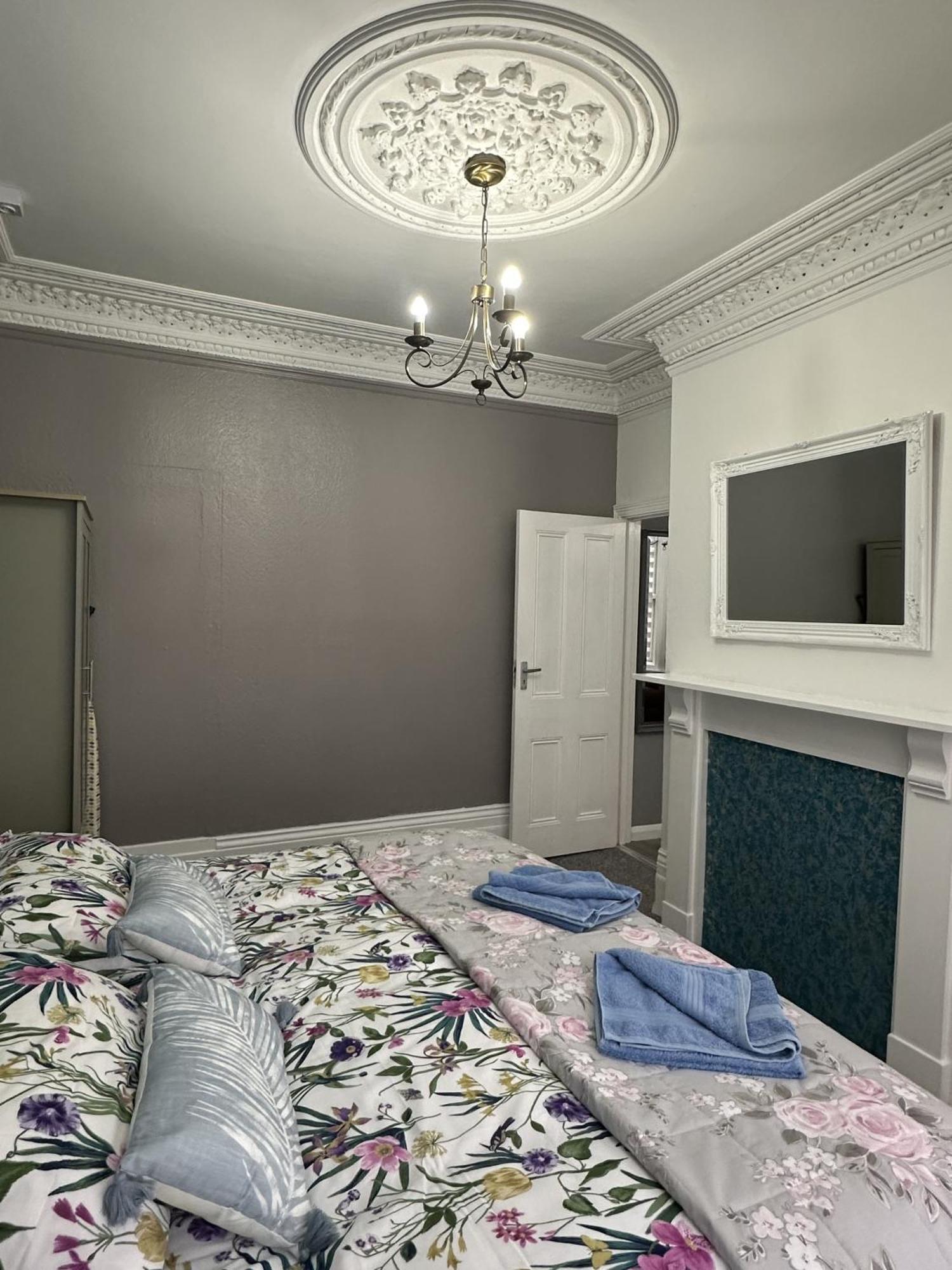 Penhale Holiday Flats Eastbourne Room photo