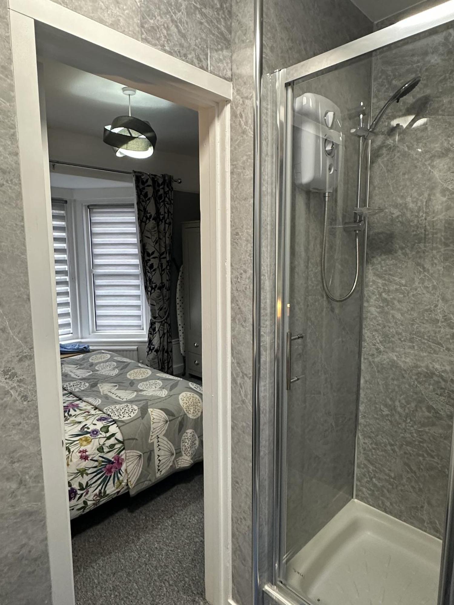 Penhale Holiday Flats Eastbourne Room photo
