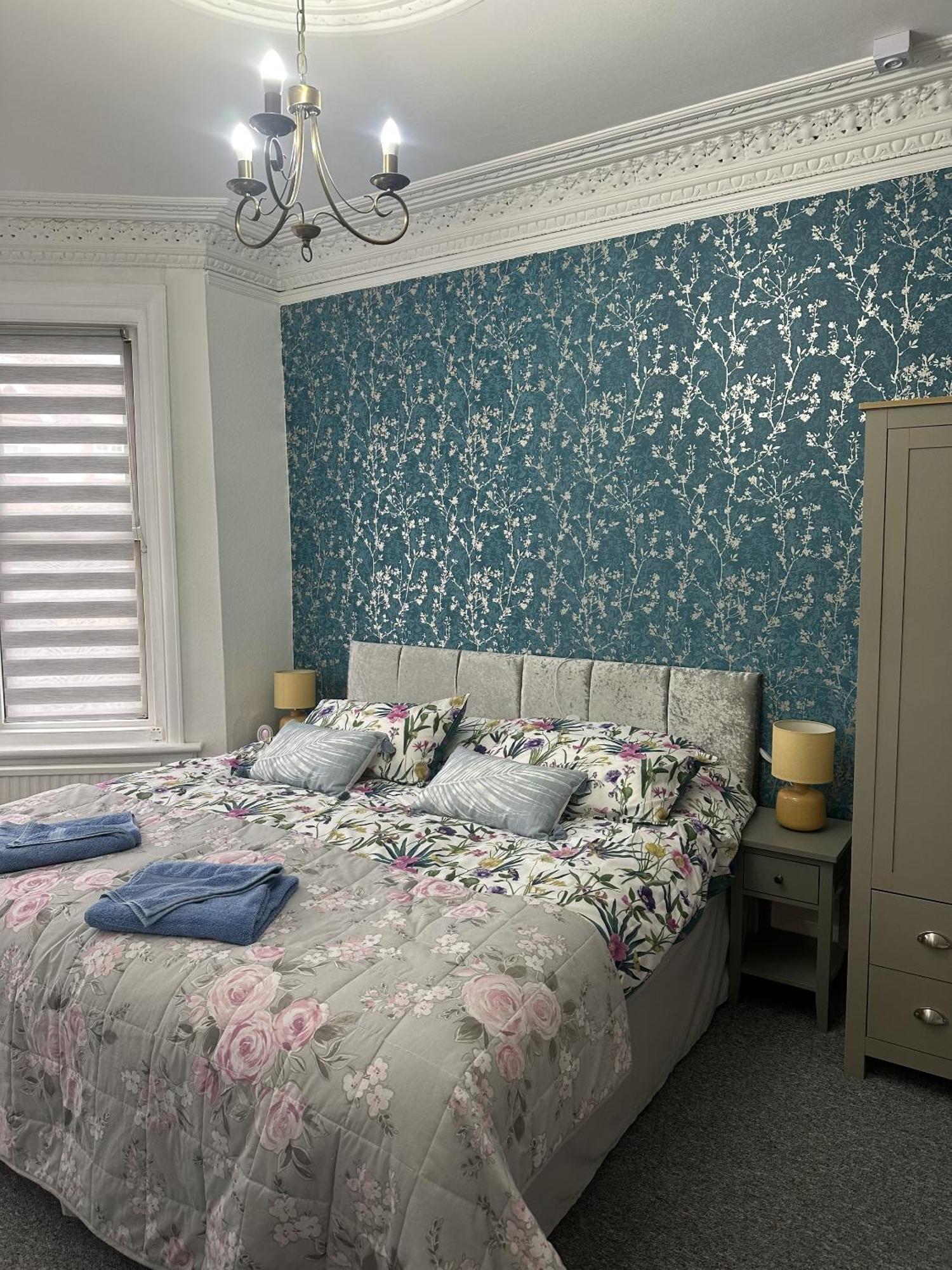 Penhale Holiday Flats Eastbourne Room photo